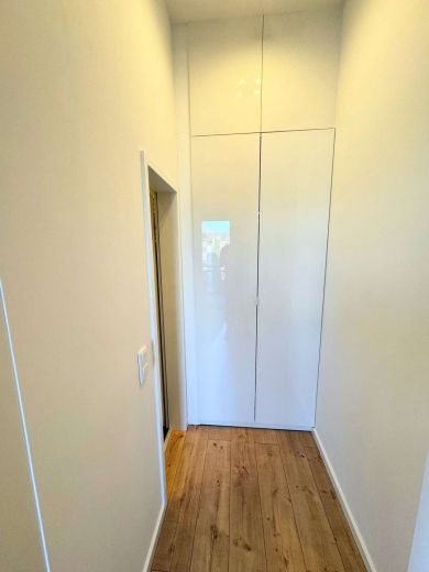 F&uuml;rstenwall: komplett saniertes 2-Zimmer-Apartment im Hinterhof