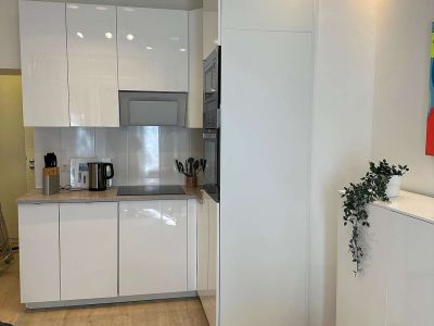 F&uuml;rstenwall: komplett sanierte 2-Zimmer-Wohnung
