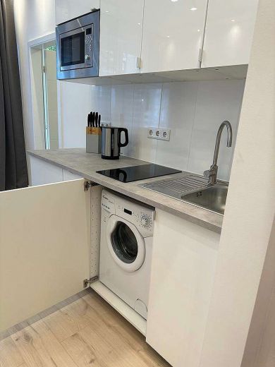F&uuml;rstenwall: komplett sanierte 2-Zimmer-Wohnung