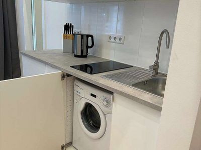 F&uuml;rstenwall: komplett sanierte 2-Zimmer-Wohnung