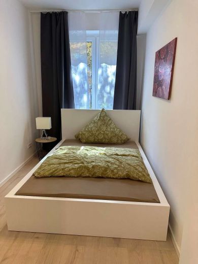 F&uuml;rstenwall: komplett sanierte 2-Zimmer-Wohnung