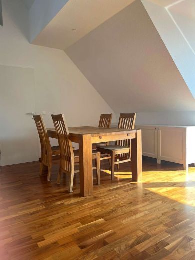 Helle 4-Zimmer-Wohnung in Oberkassel/L&ouml;rick