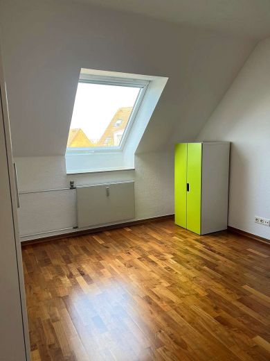 Helle 4-Zimmer-Wohnung in Oberkassel/L&ouml;rick