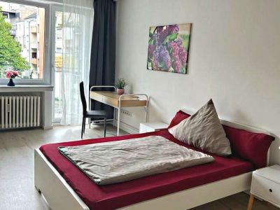 2  Zimmer-Wohnung frisch renoviert und m&ouml;bliert