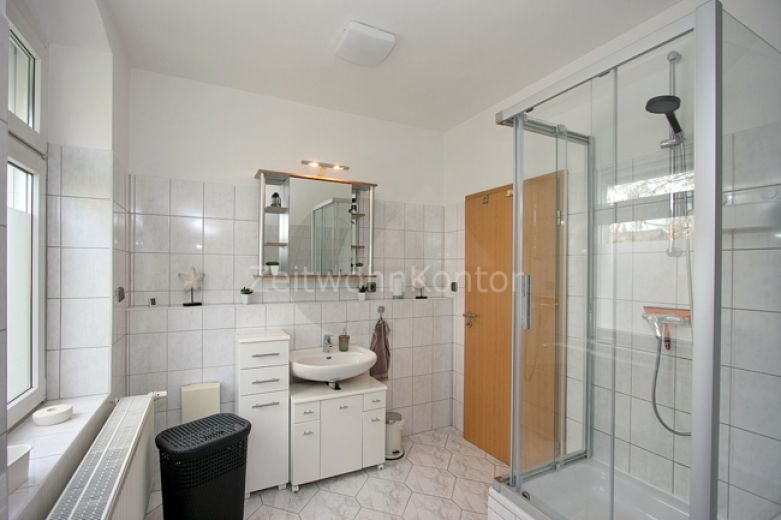 ZeitwohnKontor: Modern in ruhiger Lage mit guten Anschluss, WLAN und PKW-Stellplatz