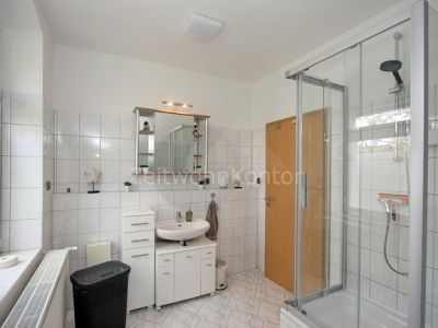 ZeitwohnKontor: Modern in ruhiger Lage mit guten Anschluss, WLAN und PKW-Stellplatz