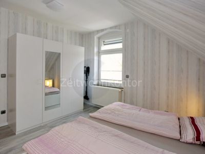 ZeitwohnKontor: Modern in ruhiger Lage mit guten Anschluss, WLAN und PKW-Stellplatz