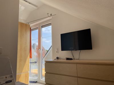 Voll m&ouml;blierte DG-Wohnung 55 m&sup2; in Reinbek