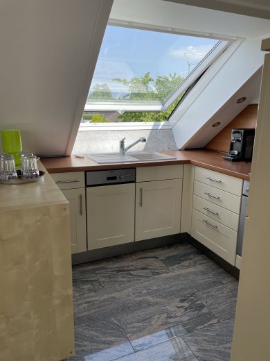 Voll m&ouml;blierte DG-Wohnung 55 m&sup2; in Reinbek