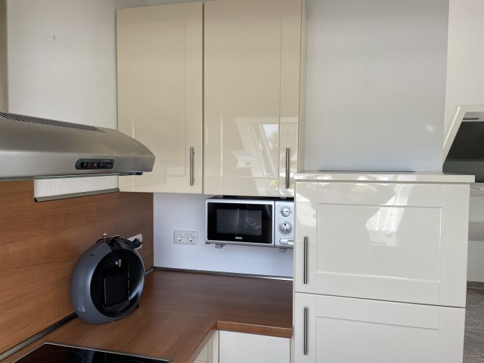 Voll m&ouml;blierte DG-Wohnung 55 m&sup2; in Reinbek