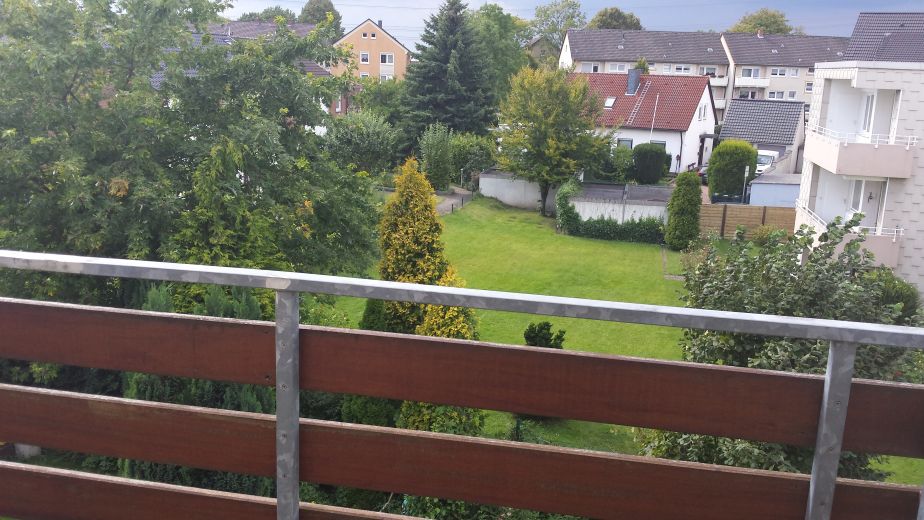 Vollausstattung: moderne 2,5-Zi.-Komfort-Whg. m. Balkon, ruhige, dennoch zentrale Lage, 200 m z. Bus zur Ruhr-Uni Bochum (RUB)