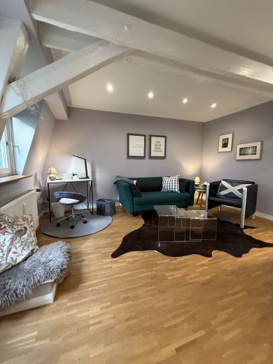 Vollausgestattete (L&ouml;ffel-fertig) Maisonette mit Pauschalmiete