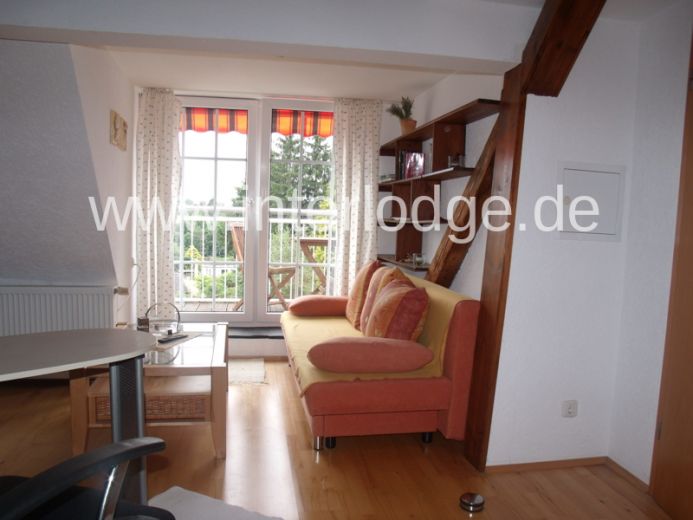 INTERLODGE Freundlich möblierte Wohnung mit Balkon in ruhiger Seitenstr. in Essen-Frohnhausen.