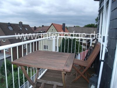 INTERLODGE Freundlich möblierte Wohnung mit Balkon in ruhiger Seitenstr. in Essen-Frohnhausen.