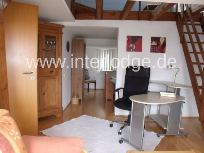 INTERLODGE Freundlich möblierte Wohnung mit Balkon in ruhiger Seitenstr. in Essen-Frohnhausen.