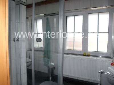 INTERLODGE Freundlich möblierte Wohnung mit Balkon in ruhiger Seitenstr. in Essen-Frohnhausen.