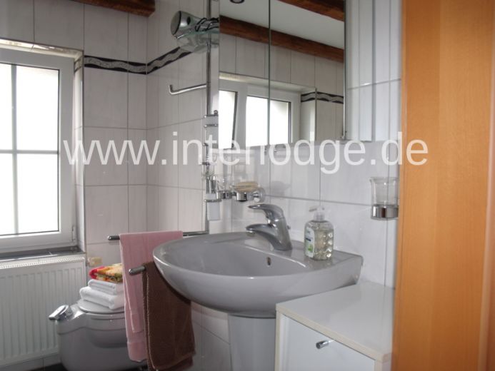 INTERLODGE Freundlich möblierte Wohnung mit Balkon in ruhiger Seitenstr. in Essen-Frohnhausen.